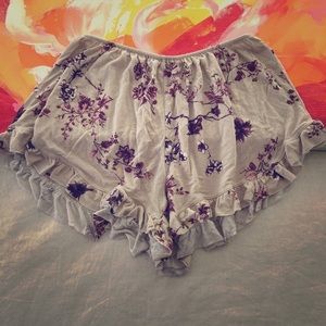 brandy melville shorts!